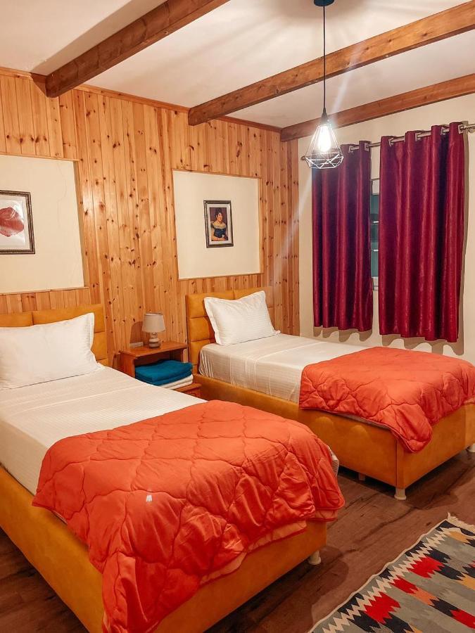 Guesthouse Lord Byron Tepelene Eksteriør bilde
